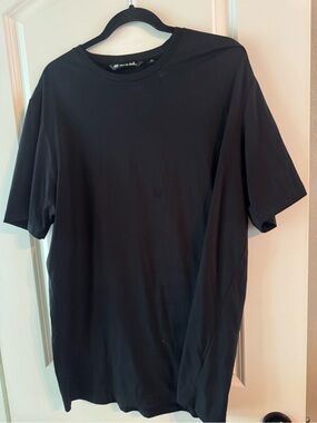 Travis Mathew Mens’s  Black Crewneck T-Shirt - Minimalist Everyday Tee